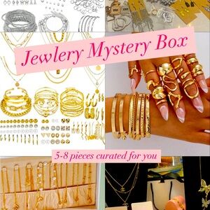 Nwt Mystery Jewlery bundle box 📦